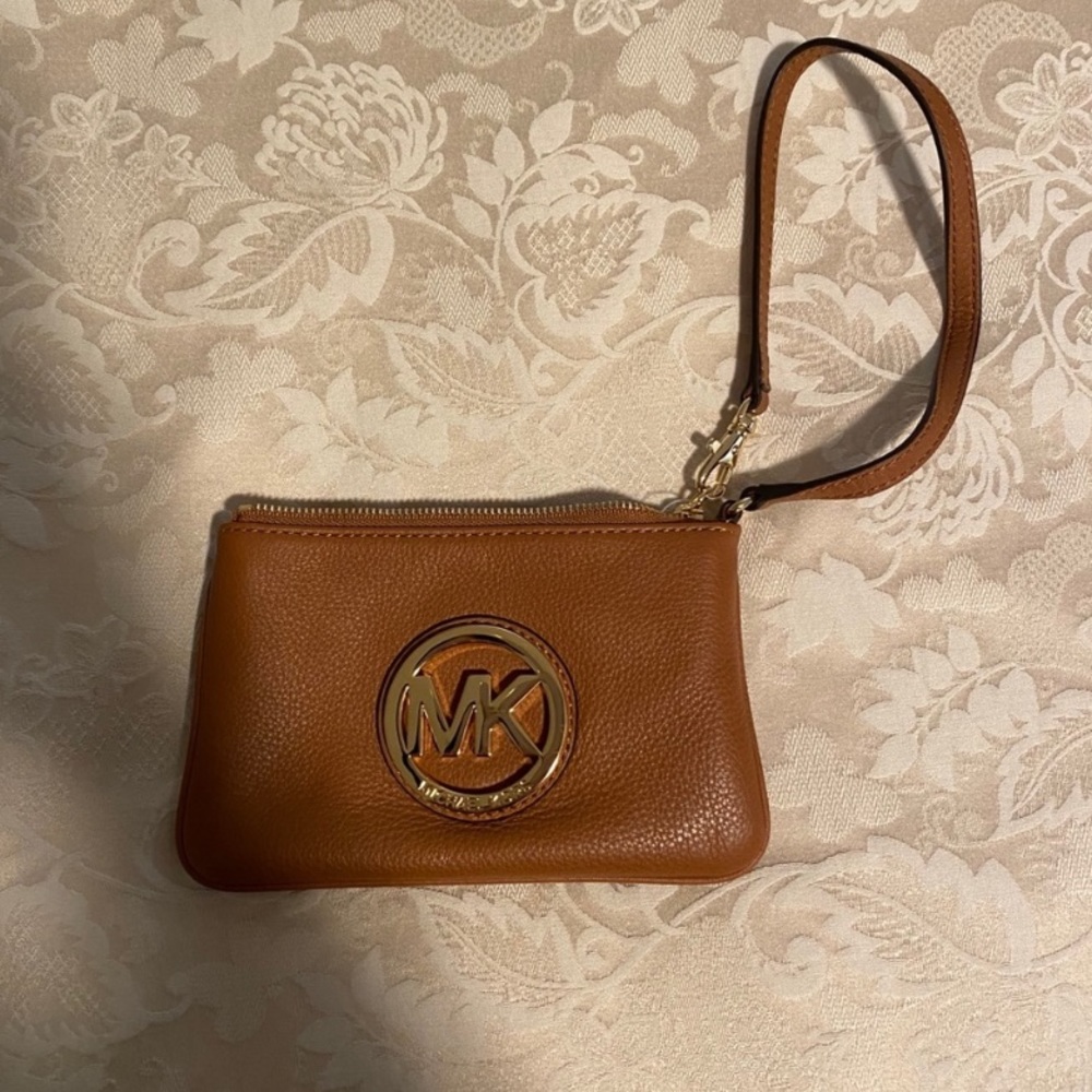 NWT Michael Kors Chestnut Brown Leather Wrislet
